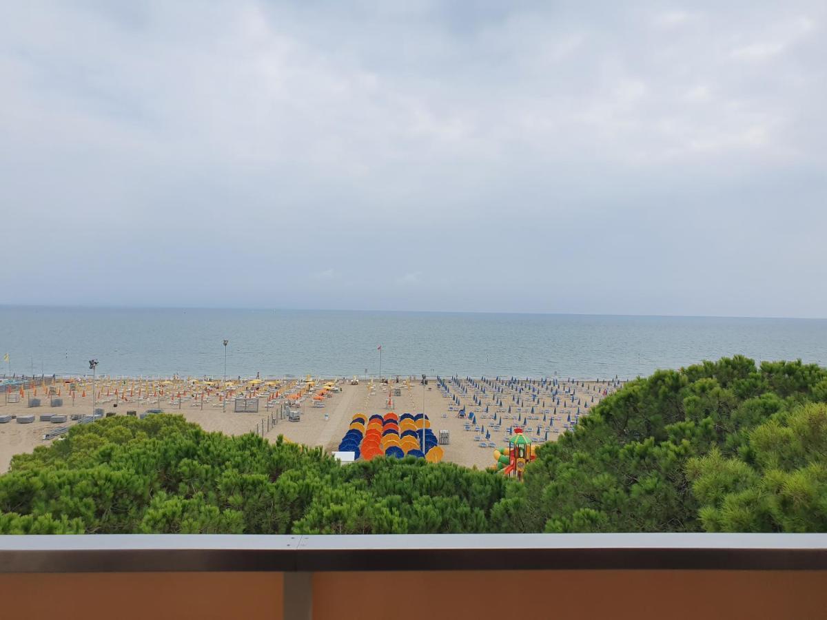 Hotel Europa Lignano Sabbiadoro Esterno foto