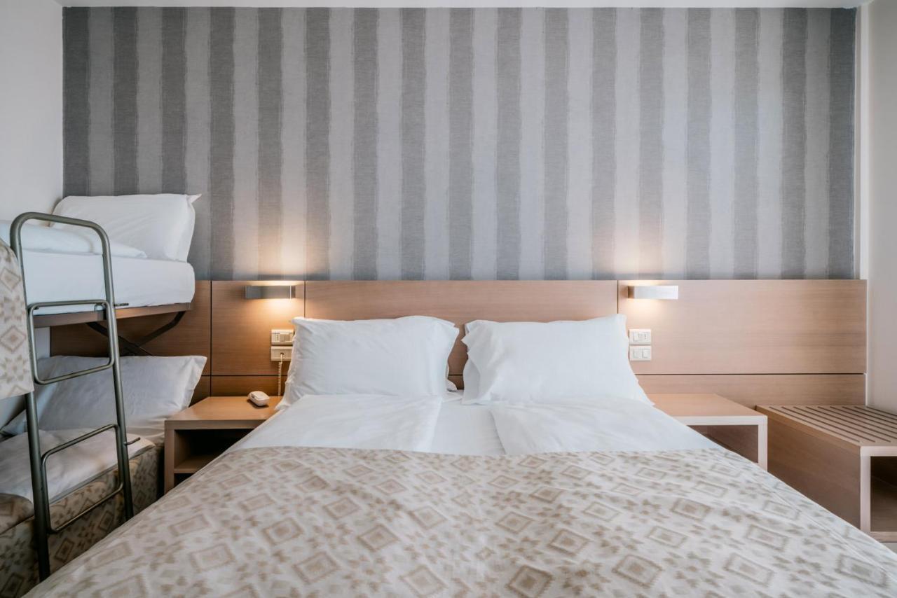 Hotel Europa Lignano Sabbiadoro Esterno foto