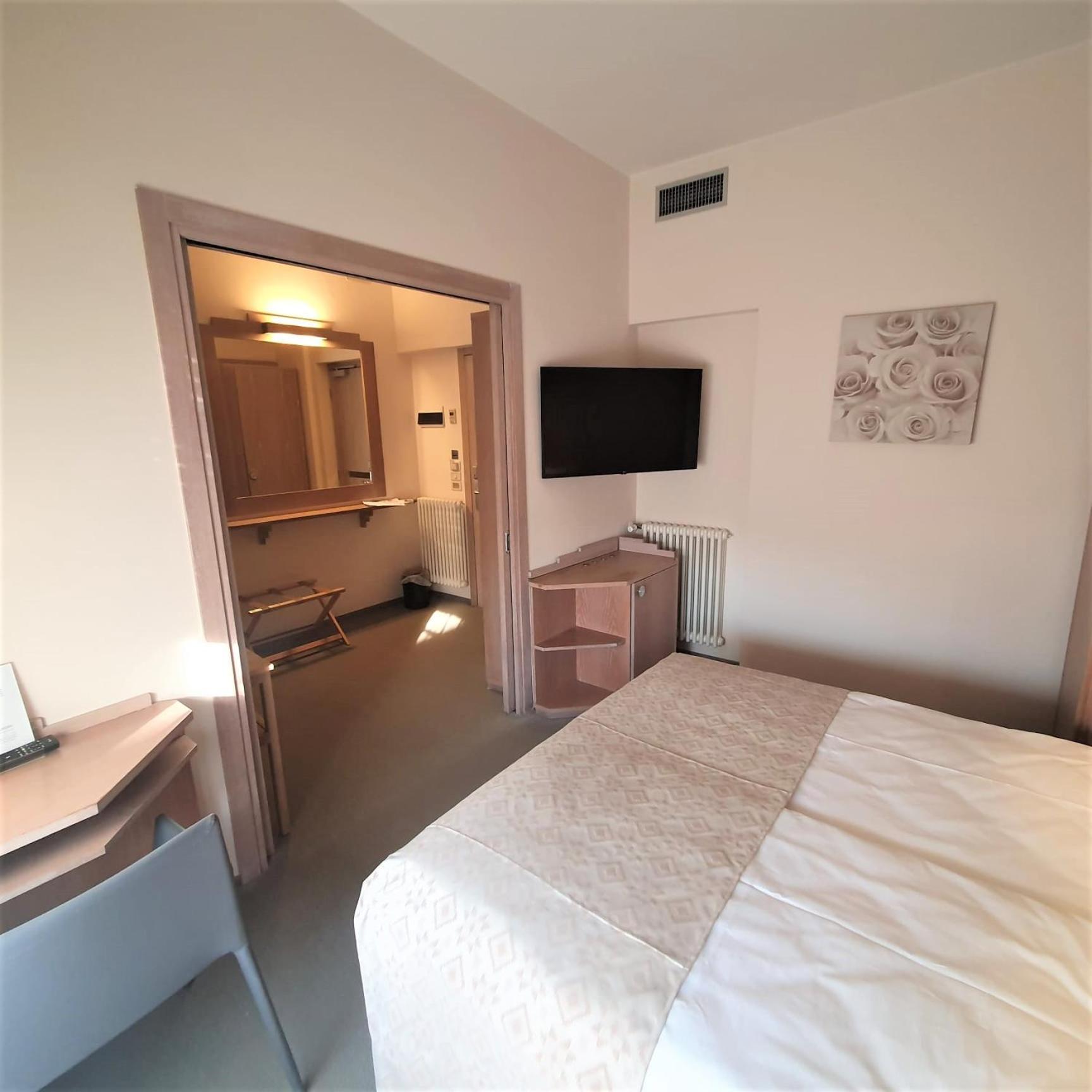 Hotel Europa Lignano Sabbiadoro Esterno foto