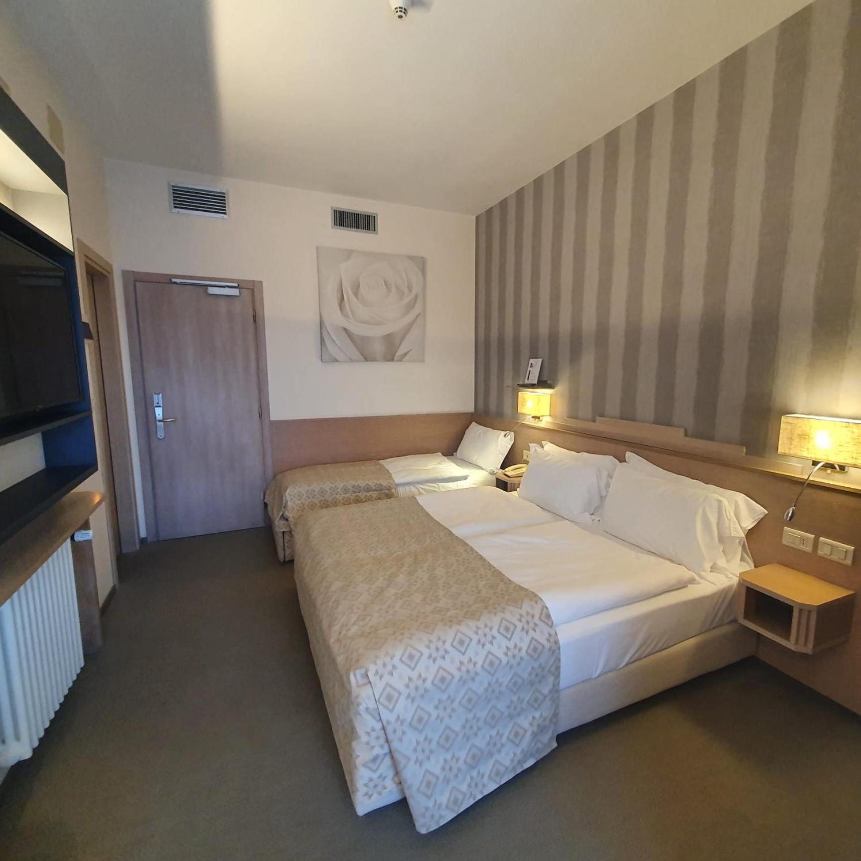 Hotel Europa Lignano Sabbiadoro Camera foto