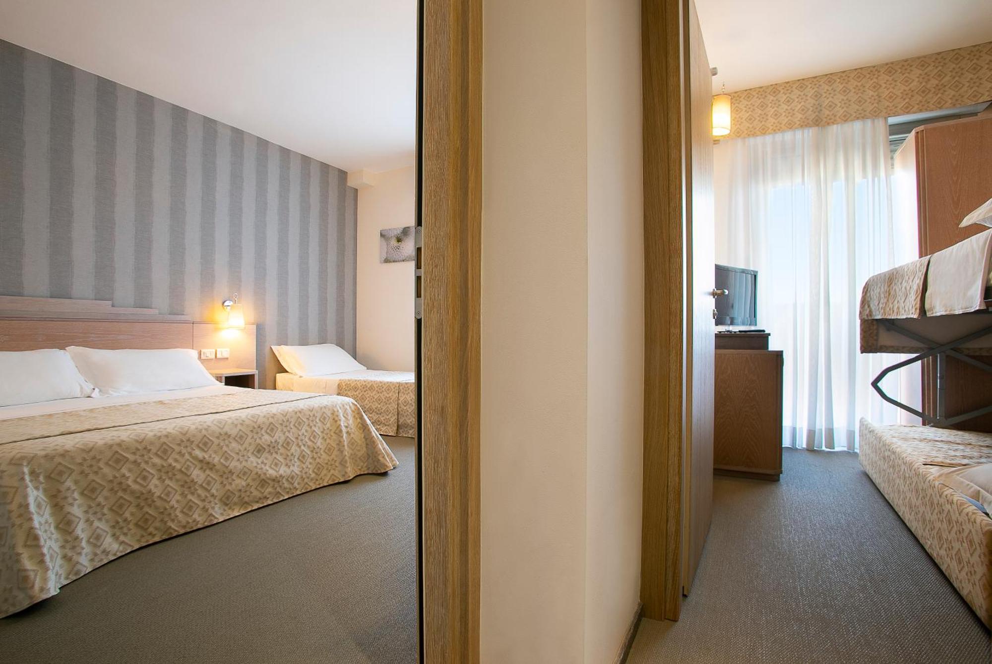 Hotel Europa Lignano Sabbiadoro Esterno foto