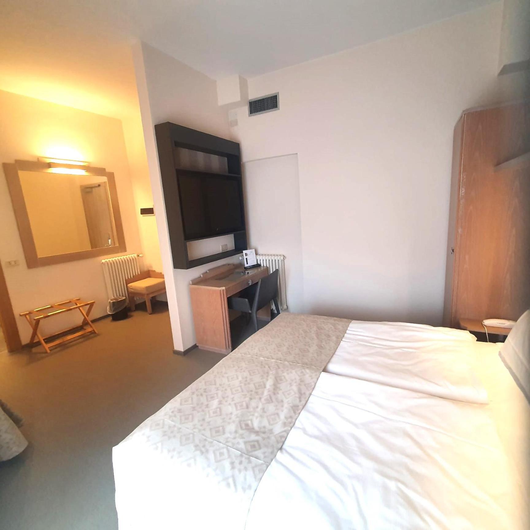 Hotel Europa Lignano Sabbiadoro Esterno foto
